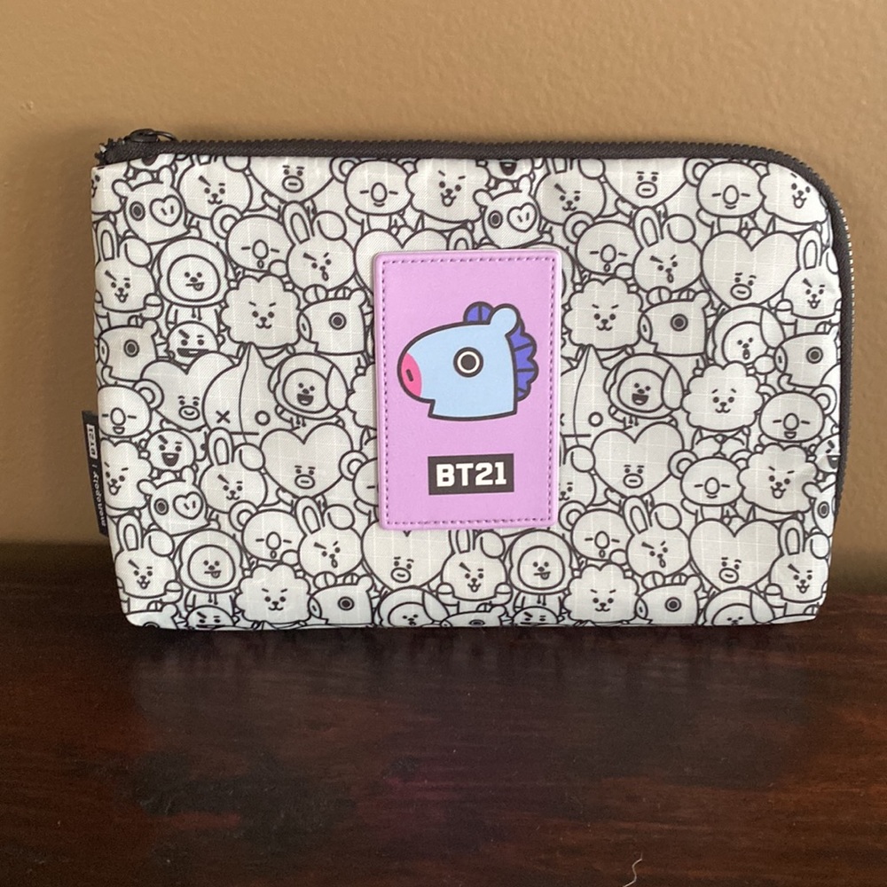 BT21 Tech Case